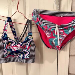 Dolfin Uglies 2 piece swim suit.